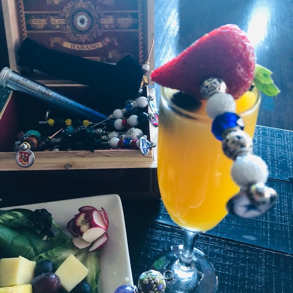 Meet your Posher, Dee-dee - Picture 4 of 13